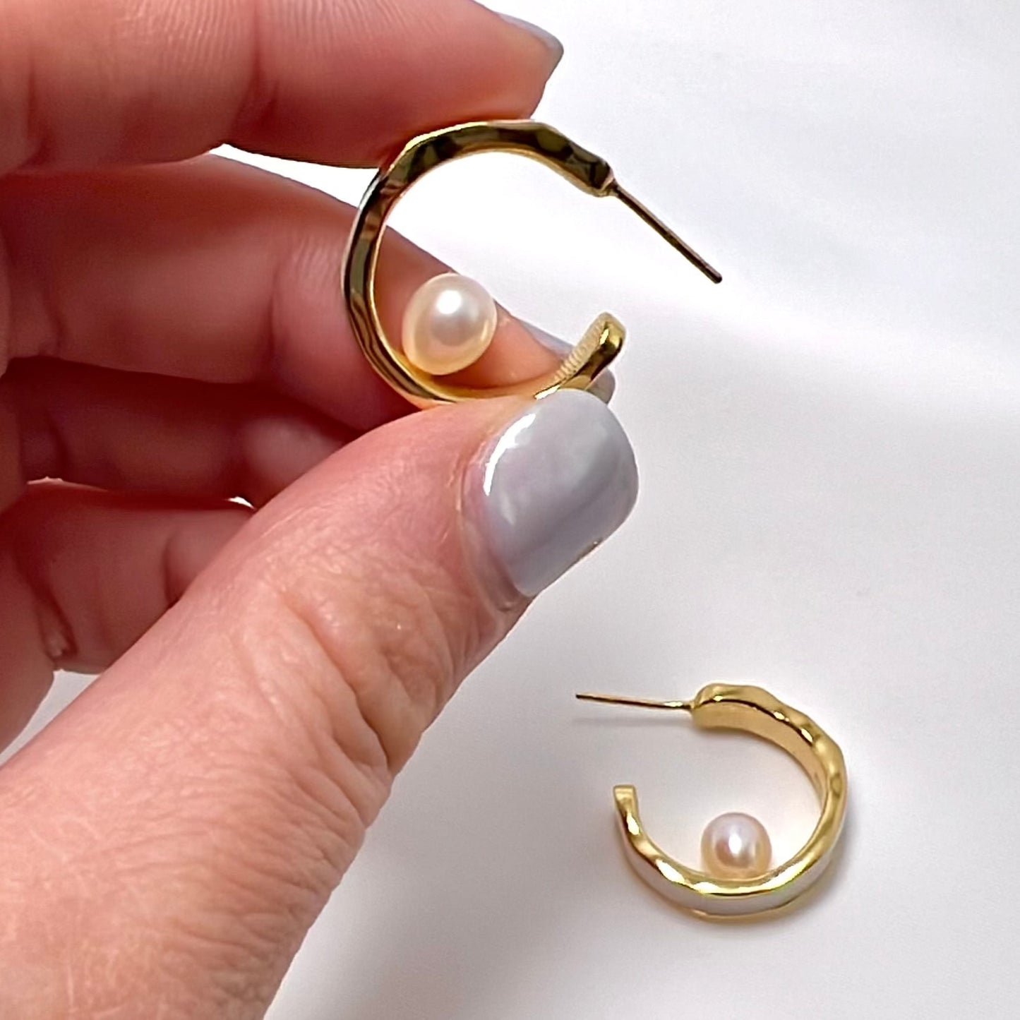 Tide Pearl Hoops